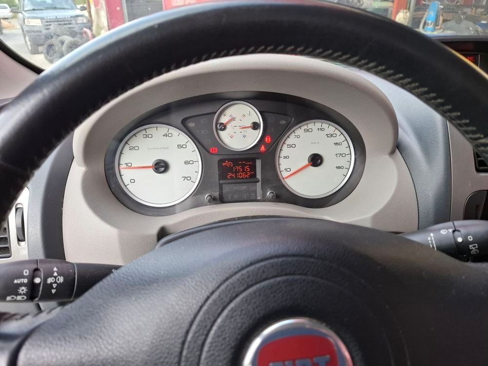 Scudo Combi 1.0 - LH1 2.0 Multijet 163 2012 occasion 24800 Thiviers