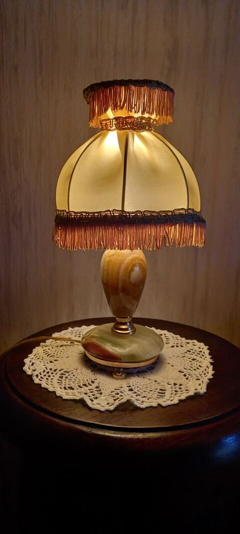 Lampe vintage Onyx années 70 abat-jour franges ? Déco Gatsby Cranves-Sales (74)