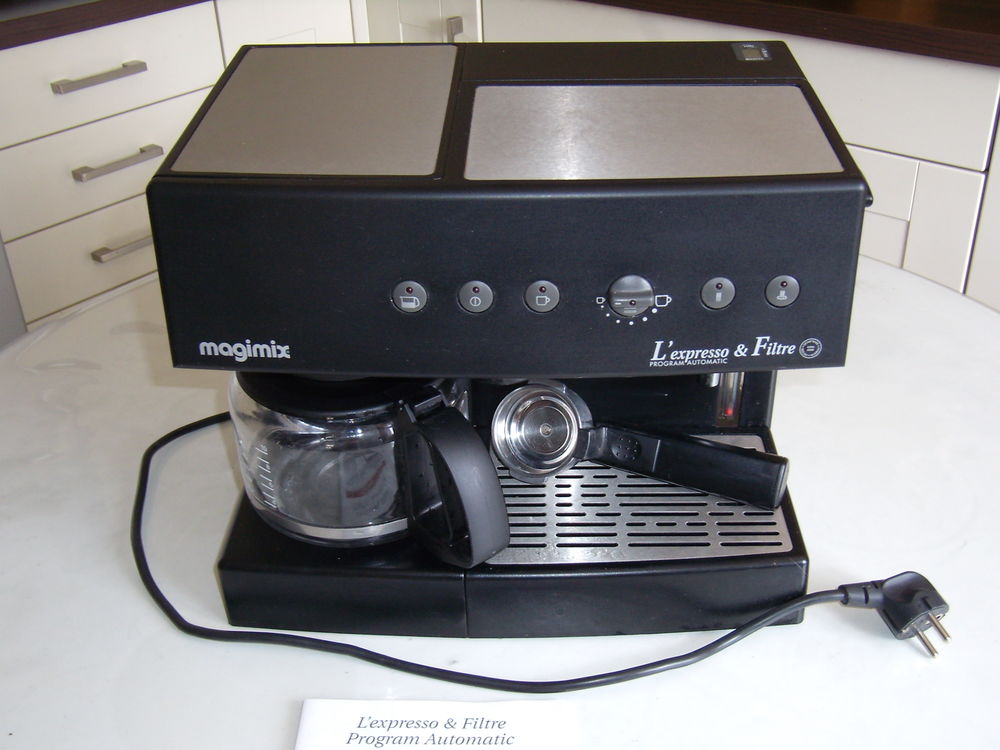 TRES BELLE CAFETIERE MAGIMIX EXPRESSO ET FILTRE Electrom�nager