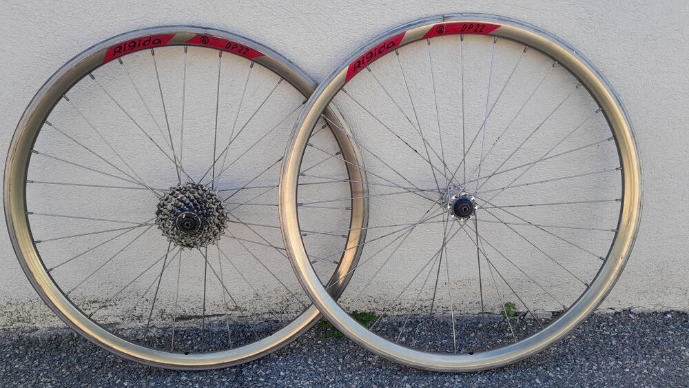 jeu de roues 26 pouces '' rigida'' Vélos