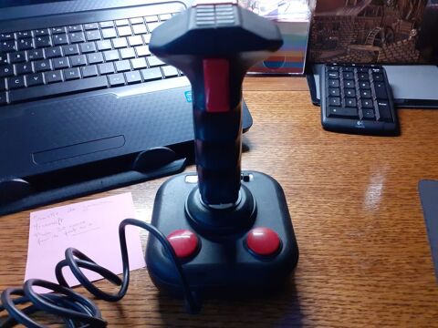 manette de jeux 20 Saint-Quentin (02)