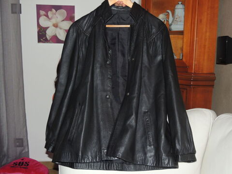 Veste 3/4  femme cuir vritable 15 Le Me-sur-Seine (77)