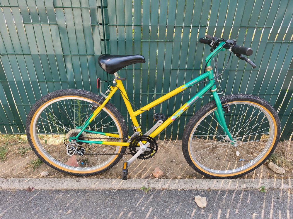 divers+v&eacute;lo+en+tr&egrave;s+bon+&eacute;tat+r&eacute;viser+tout+les+prix Vélos