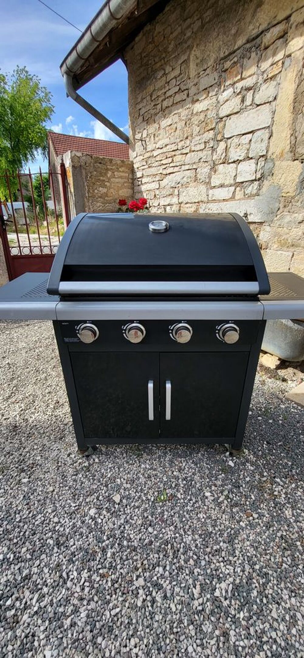 Barbecue 4 feux gaz Electroménager