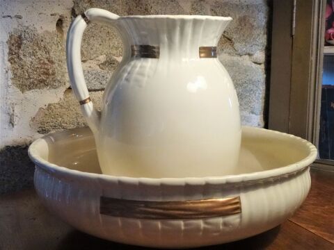 Set de toilette ancien, grand format, avec broc et bassine 40 Brest (29)