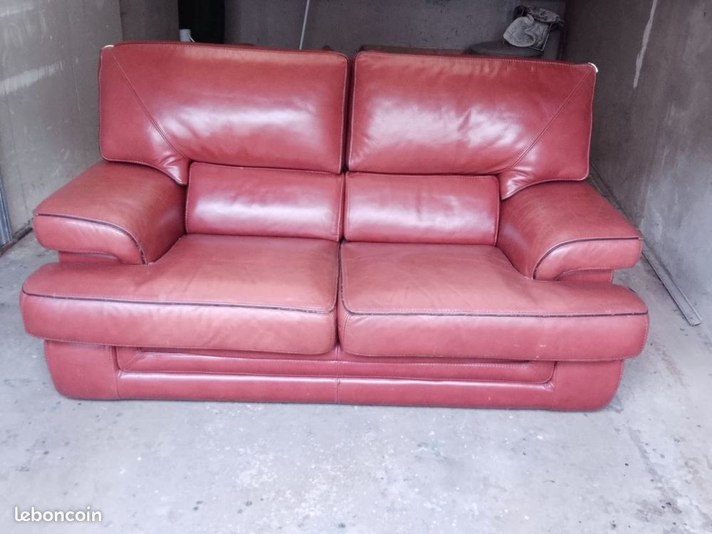 Brade ce superbe canap&eacute; 3 places en cuir pleine fleur tbe Meubles