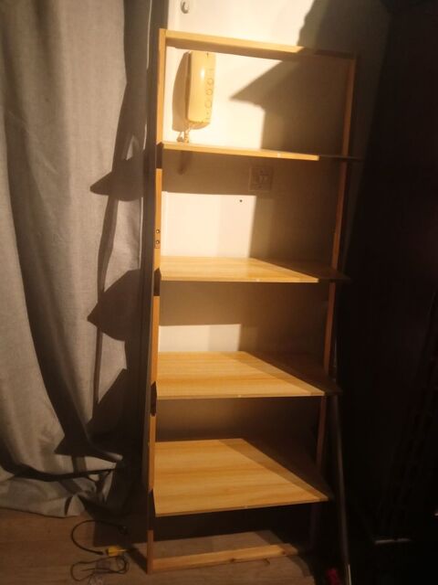 Etagre bois murale 4 niveaux
0 Bayeux (14)