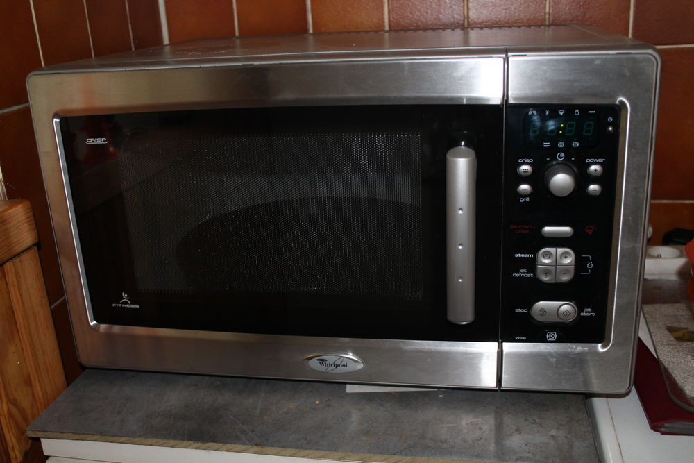 FOUR MICRO-ONDES VT 256 IX INOX CRISP + VAPEUR + GRILL Electroménager