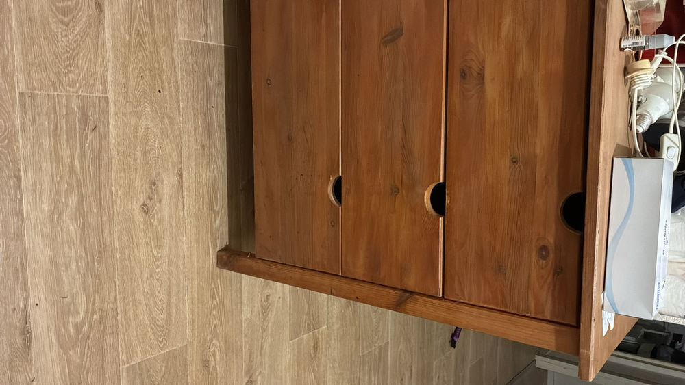 tr&egrave;s belle commode unen bois brut chambre, couloir, salon Meubles