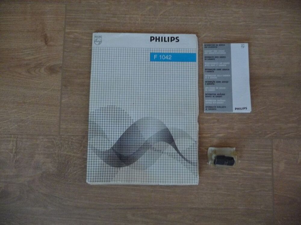 Chaine platine vinyle radio cassette 2 enceintes Philips Audio et hifi