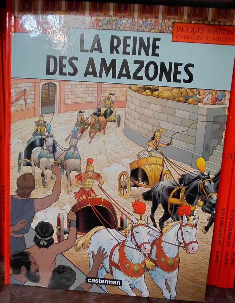 Mod&egrave;le r&eacute;duit v&eacute;hicules militaires et BD 