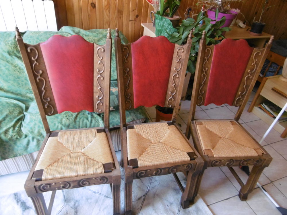 4 Chaises sculpt&eacute;es, assise solide et bon maintient du dos Meubles