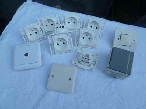 Lot Electrique 1 Sales (74)