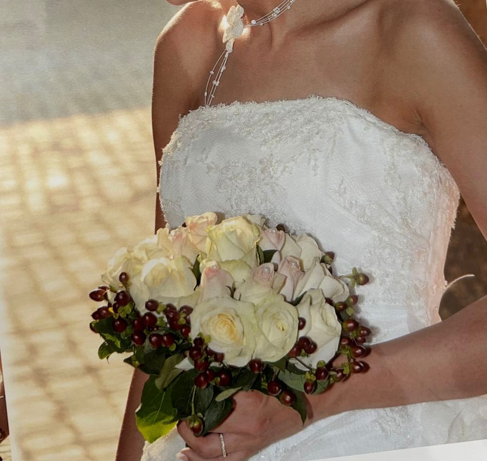 robe de mari&eacute;e blanche avec chaussures pointure 39 Vêtements