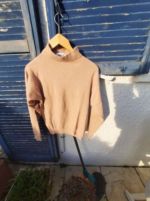 pull beige 10 Saint-Witz (95)