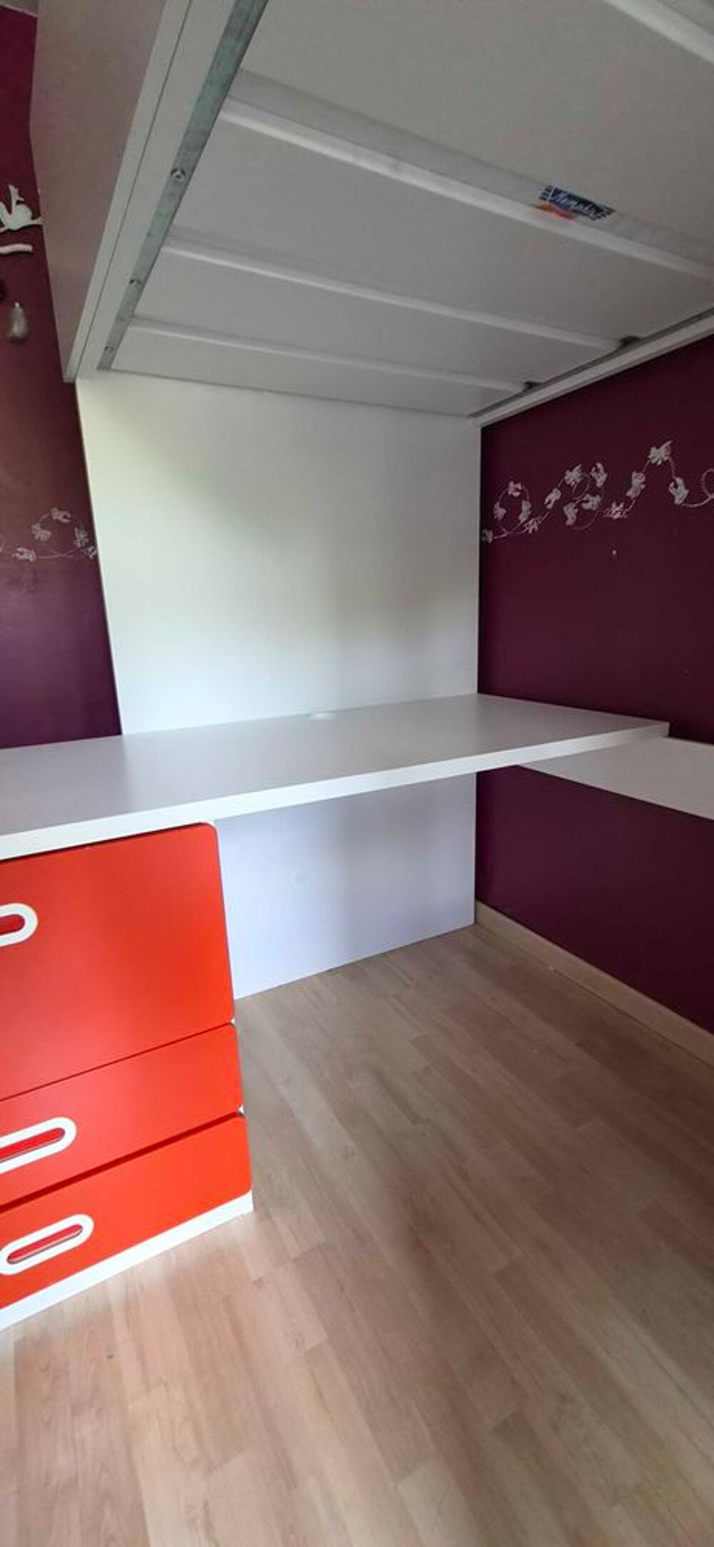 lit mezzanine avec bureau et penderie int&eacute;gr&eacute;e Meubles