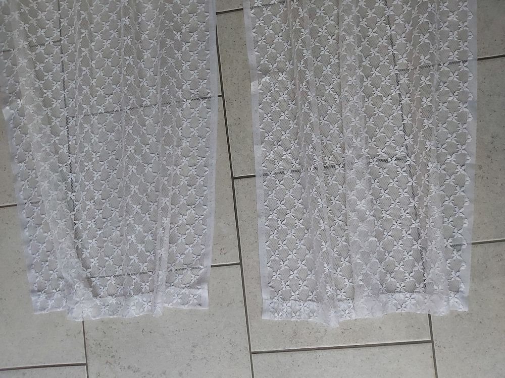 Paire de rideaux blancs comme neufs Décoration