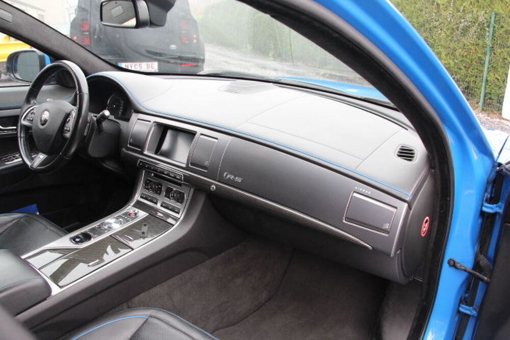 XF Sportbrake V8 5.0 - 550 Suraliment&eacute; R-S A 2014 occasion 59310 Auchy-lez-Orchies