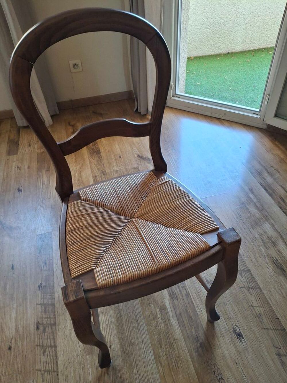 Tr&egrave;s belle chaise de d&eacute;coration Meubles