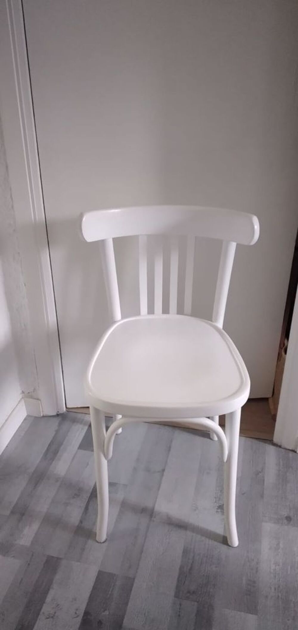 4 Chaises de Bar Retros R&eacute;nov&eacute;es Meubles