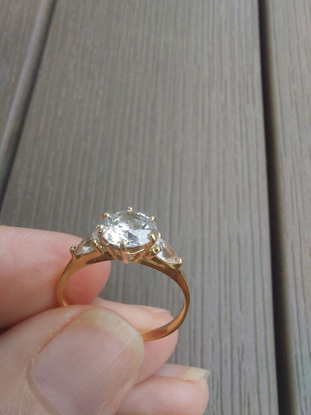 Bague or 18 carats &amp; oxyde de zirconium Bijoux et montres