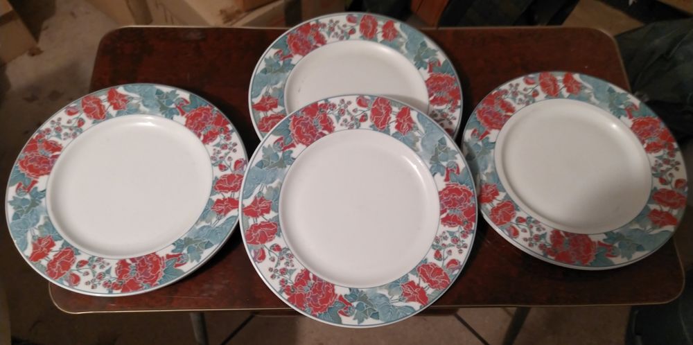 Assiettes plates en Porcelaine de Sarreguemines 