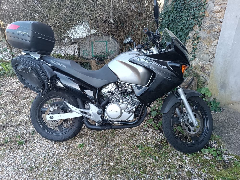 HONDA 2003 occasion 30160 Bess&egrave;ges