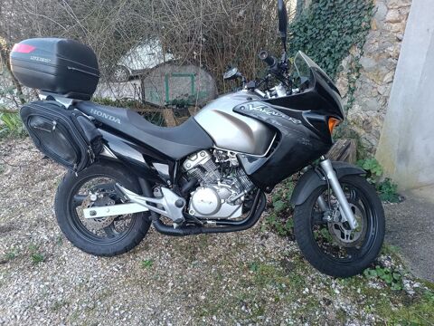 Moto HONDA 2003 occasion Bess&egrave;ges 30160