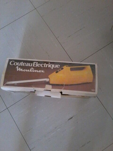 Couteau  �lectrique marque moulinex  dans emballages 15 Tourcoing (59)