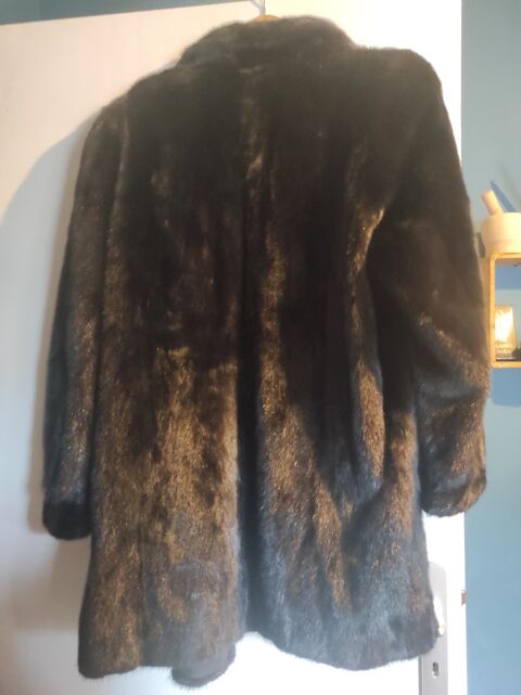 Manteau de fourrure vritable 700 Lyaud (74)