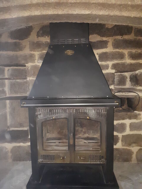 Po�le � bois Cantou  Godin 500 Naussac (48)