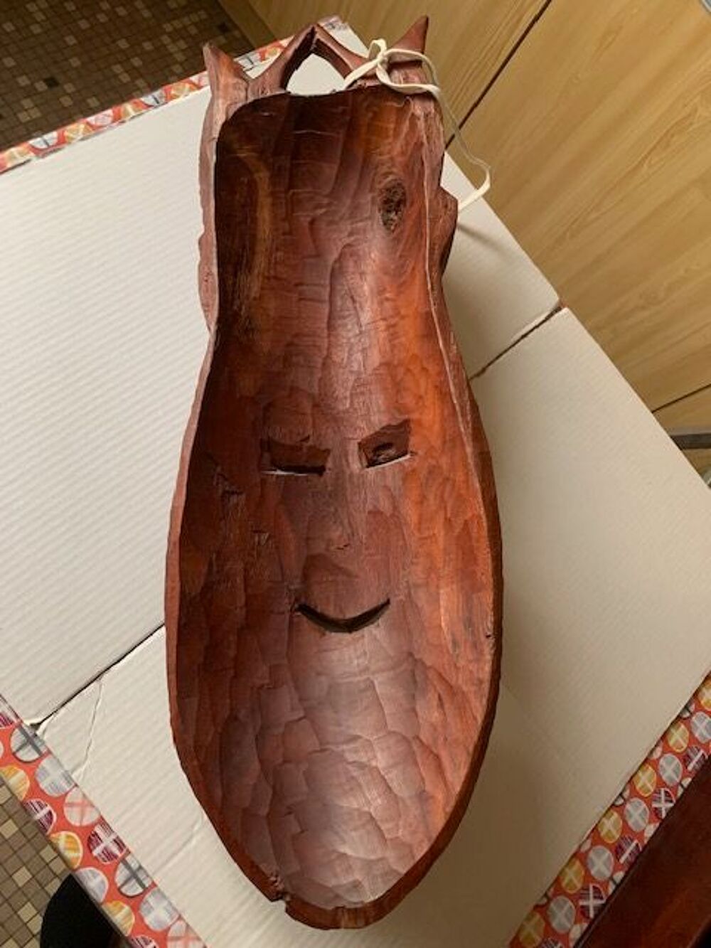3 Masques africains en bois sculpt&eacute; Décoration