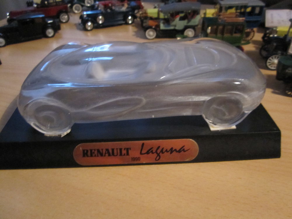 MAQUETTE '' RENAULT LAGUNA SPIDER '' 