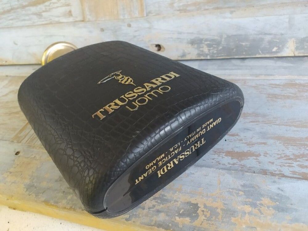 PLV Flacon Parfum Publicitaire Factice Trussardi Uomo 
