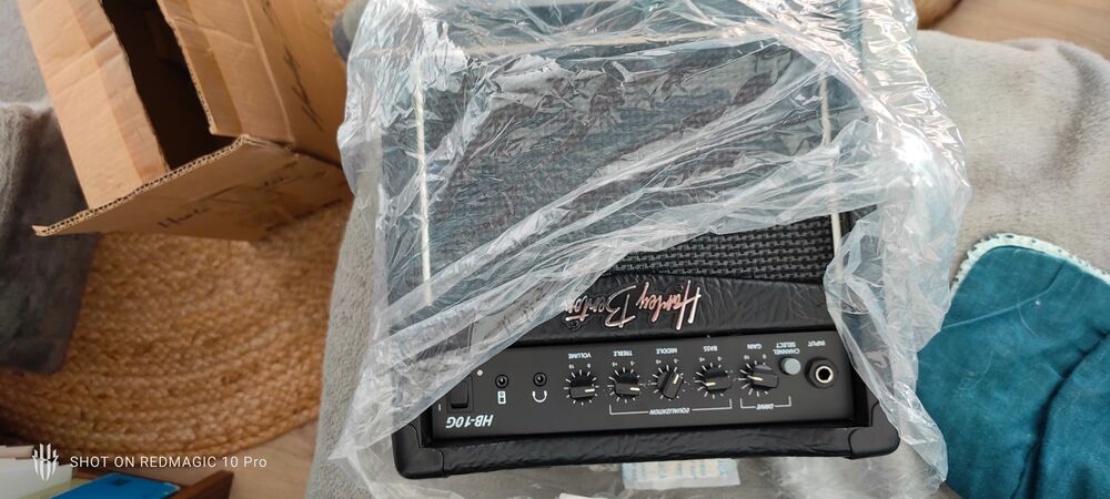 Guitare &eacute;lectrique Harley Benton + ampli Instruments de musique