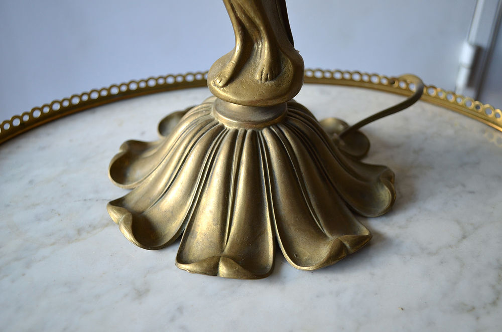 Lampe Art d&eacute;co Femme En Bronze Décoration