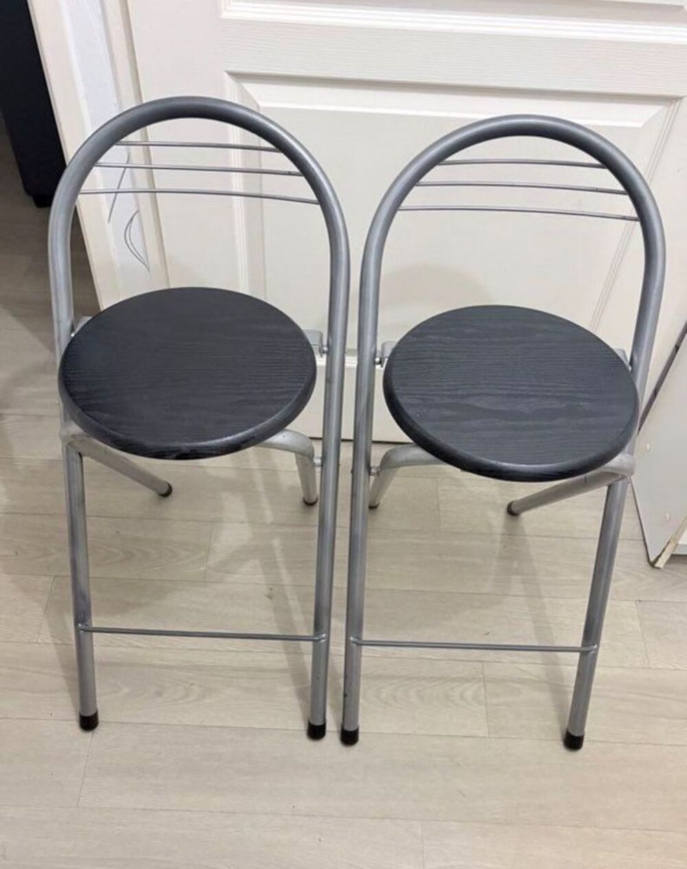 Lot de 2 tabourets pliants en m&eacute;tal Meubles