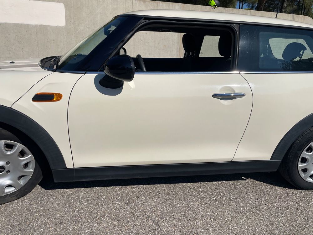 One Hatch 3 Portes 102 ch BVA6 2016 occasion 13260 Cassis