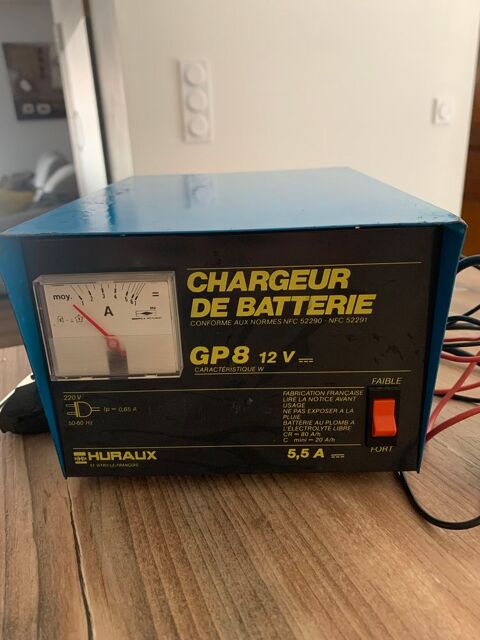 Chargeur de batterie 12 Volts  Huraux     GP8 Saleilles (66)
