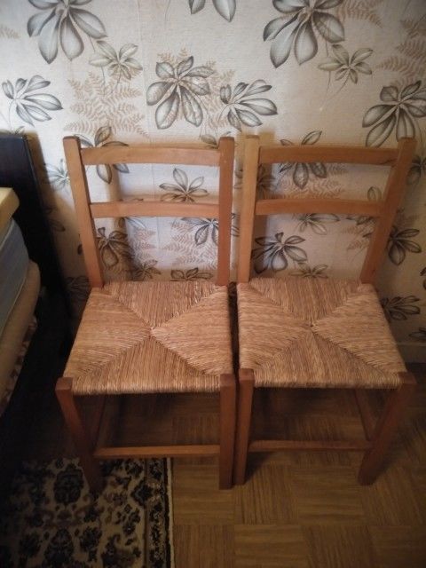 2 chaises en bois 35 Bessines-sur-Gartempe (87)