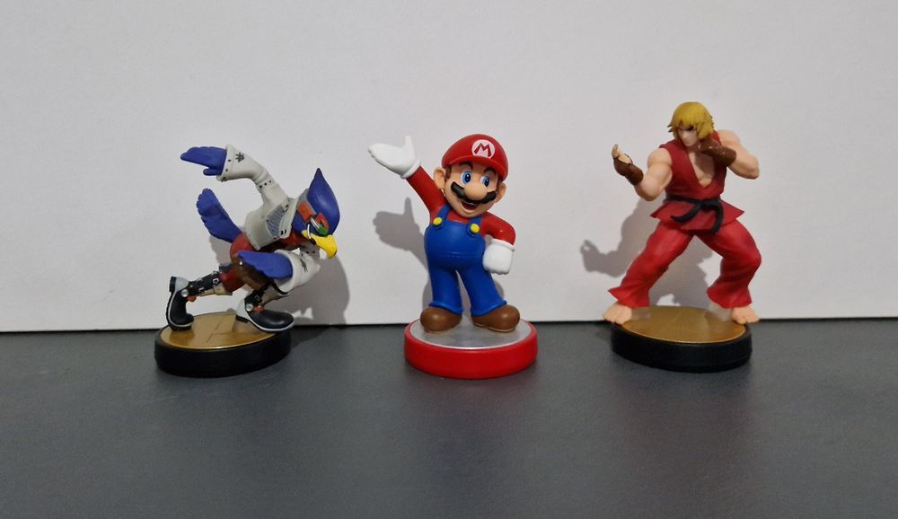 Divers Figurines Amiibo Consoles et jeux vidos