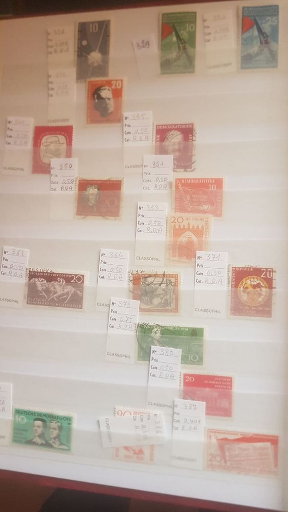  Timbres oblit&eacute;r&eacute;s de RDA 