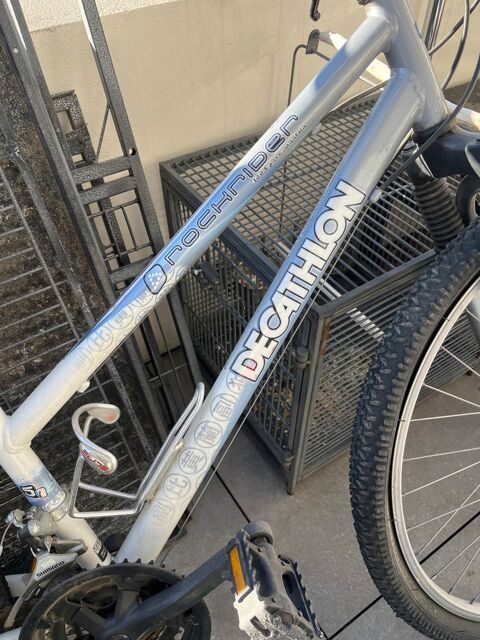 V�lo Decathlon Rockrider gris 150 Marseille 15 (13)