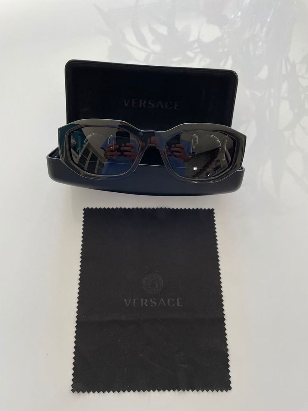Lunette Versace M&eacute;dusa full black Bijoux et montres