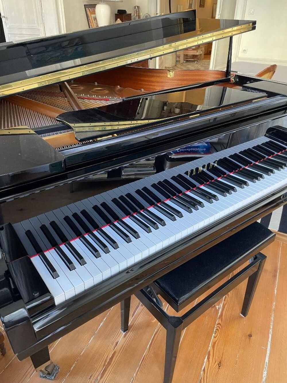  Piano &agrave; queue Yamaha GC1 Instruments de musique
