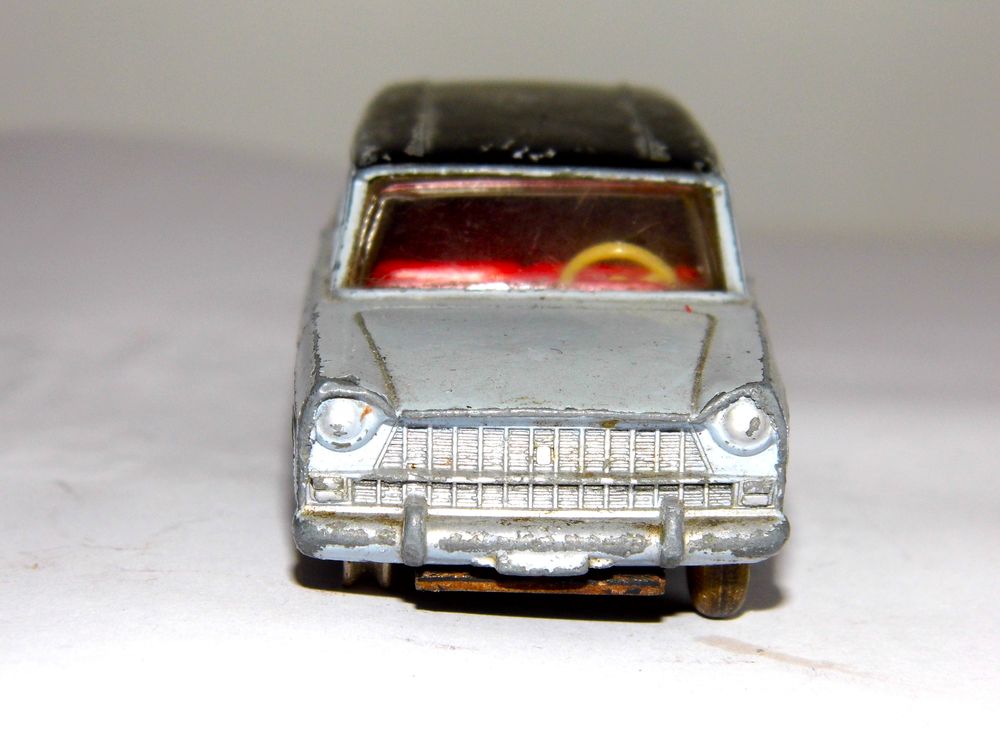 Dinky toys FIAT 1800 MECCANO 548 voiture collection vintage jouet ancien 