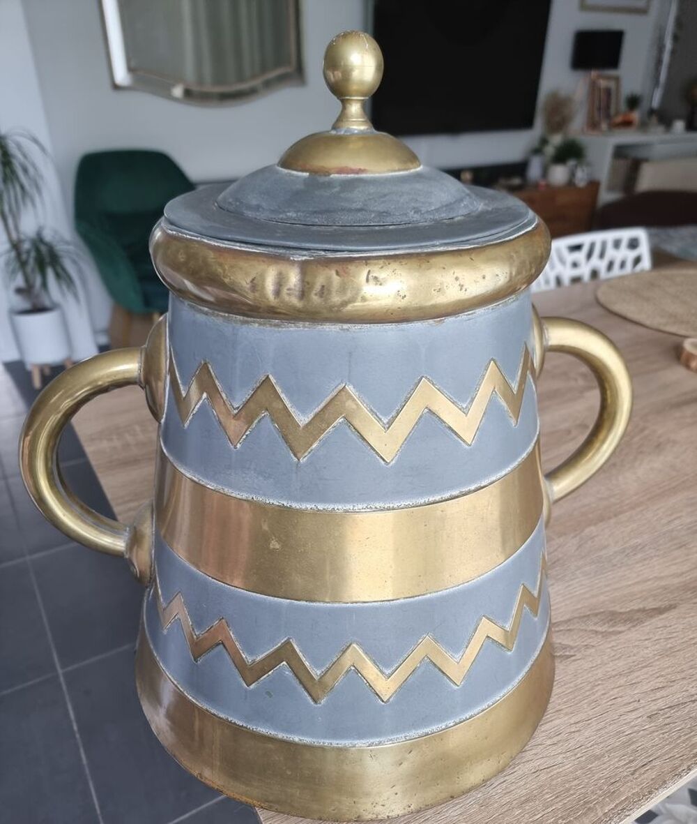 Distributeur de boisson ancien design ann&eacute;e 1950/1960 Décoration
