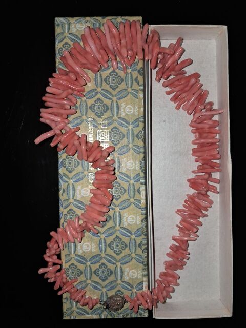 Collier ancien corail rose 80 Asnières-sur-Seine (92)