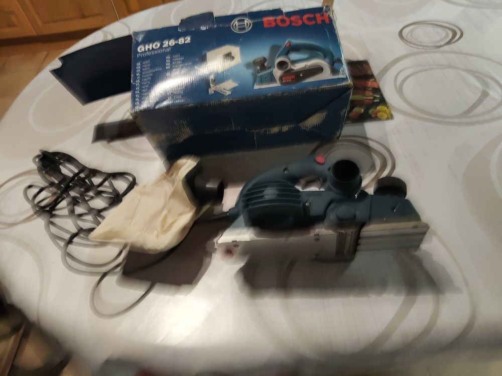 rabot &eacute;lectrique Bosch Bricolage