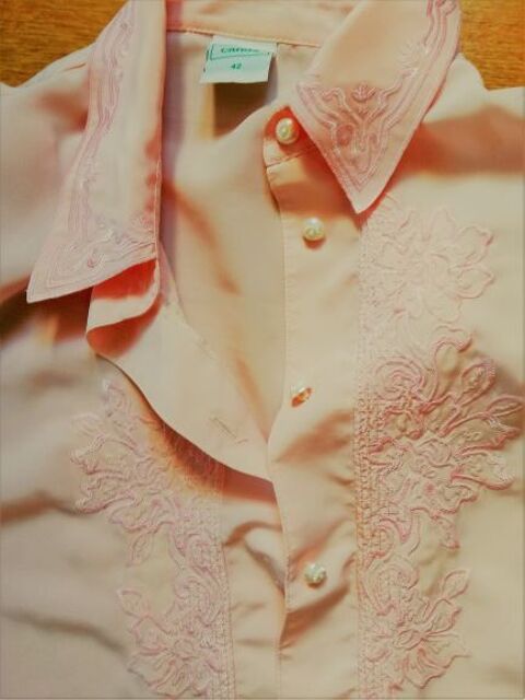 
Chemisier  brod� rose saumon T 42
5 Clermont-Ferrand (63)